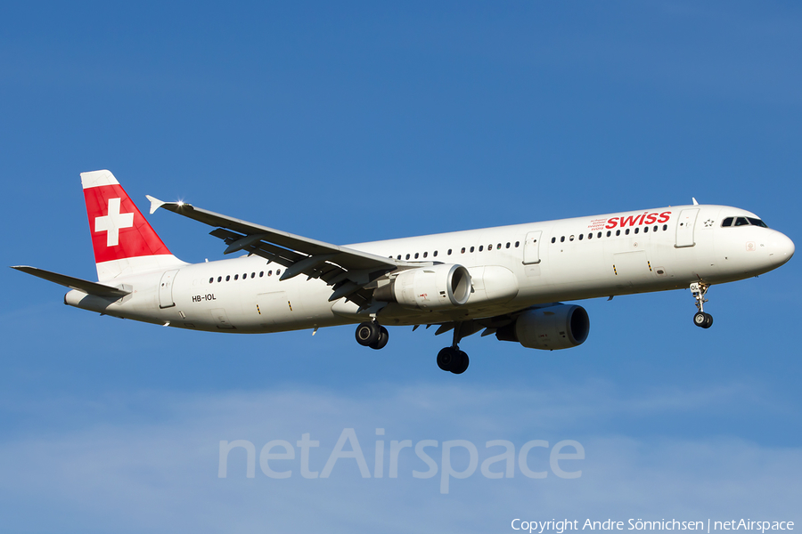 Swiss International Airlines Airbus A321-111 (HB-IOL) | Photo 72892