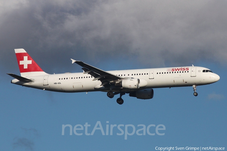 Swiss International Airlines Airbus A321-111 (HB-IOL) | Photo 378294