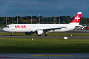 Swiss International Airlines Airbus A321-111 (HB-IOL) at  Hamburg - Fuhlsbuettel (Helmut Schmidt), Germany