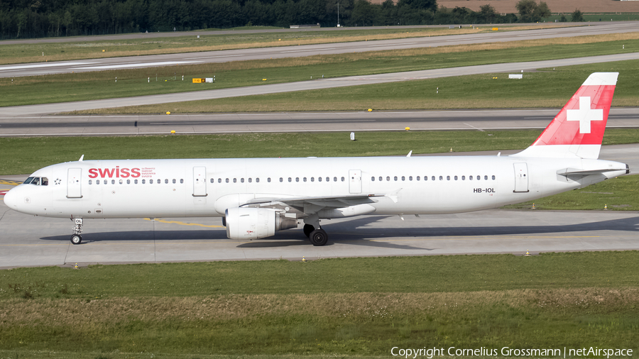 Swiss International Airlines Airbus A321-111 (HB-IOL) | Photo 422865