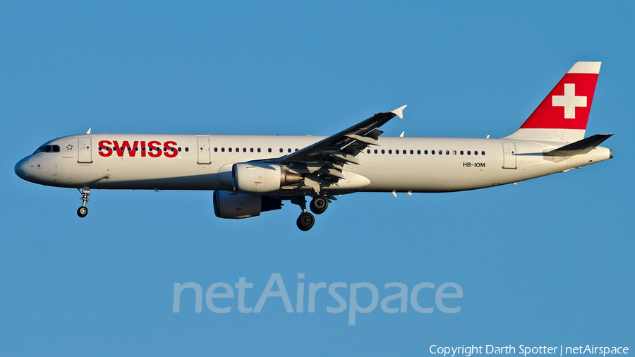 Swiss International Airlines Airbus A321-212 (HB-IOM) | Photo 260306