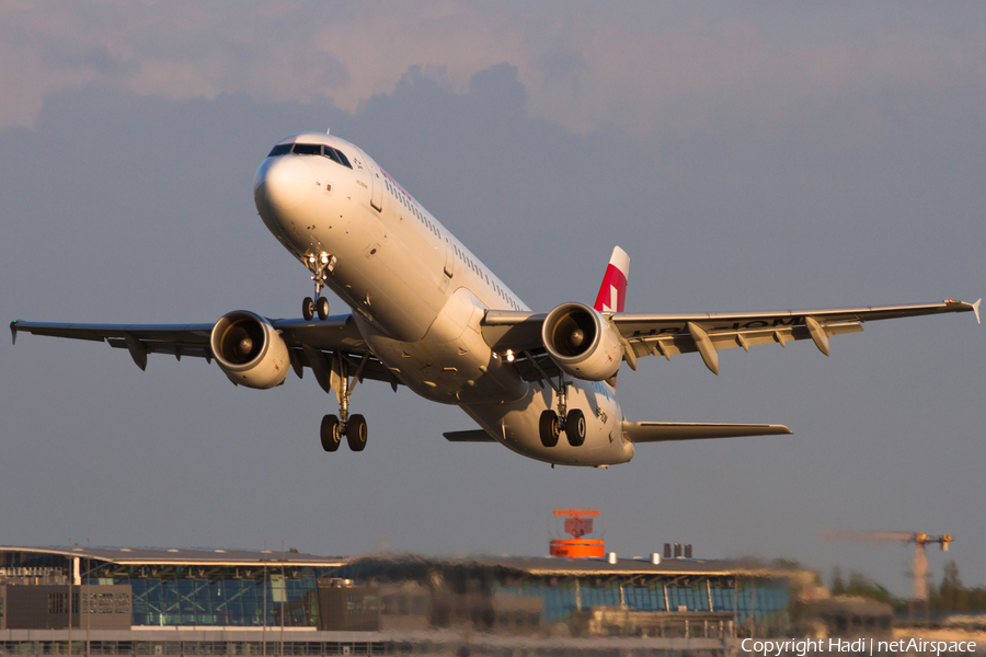 Swiss International Airlines Airbus A321-212 (HB-IOM) | Photo 76607