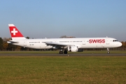 Swiss International Airlines Airbus A321-212 (HB-IOM) at  Hamburg - Fuhlsbuettel (Helmut Schmidt), Germany