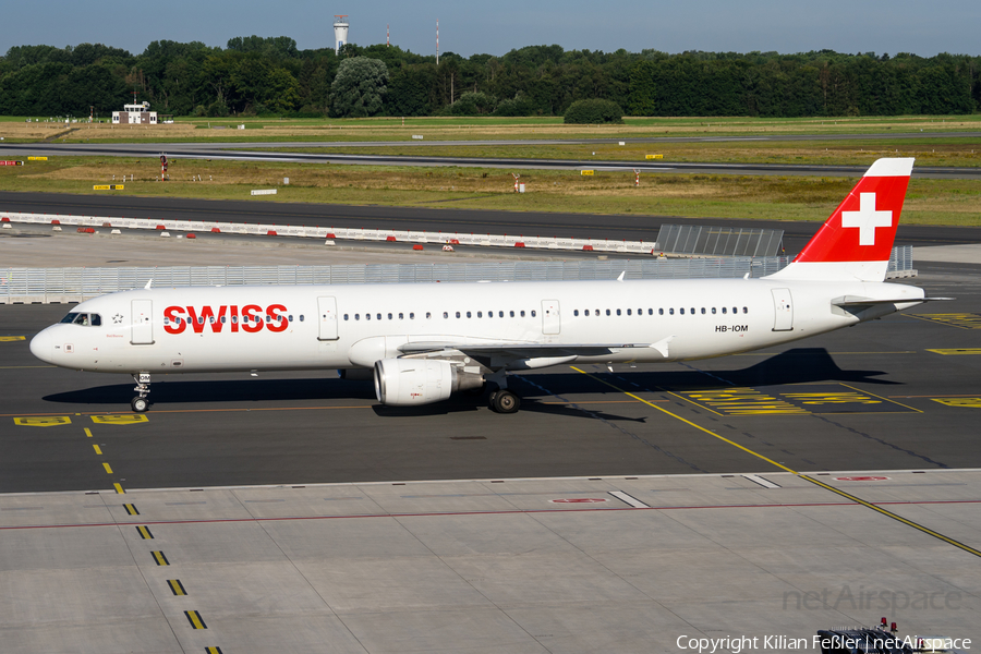 Swiss International Airlines Airbus A321-212 (HB-IOM) | Photo 414491