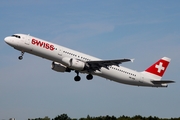 Swiss International Airlines Airbus A321-212 (HB-IOM) at  Hamburg - Fuhlsbuettel (Helmut Schmidt), Germany