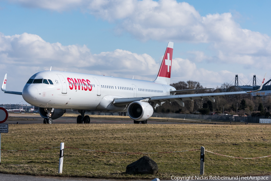 Swiss International Airlines Airbus A321-212 (HB-ION) | Photo 228812