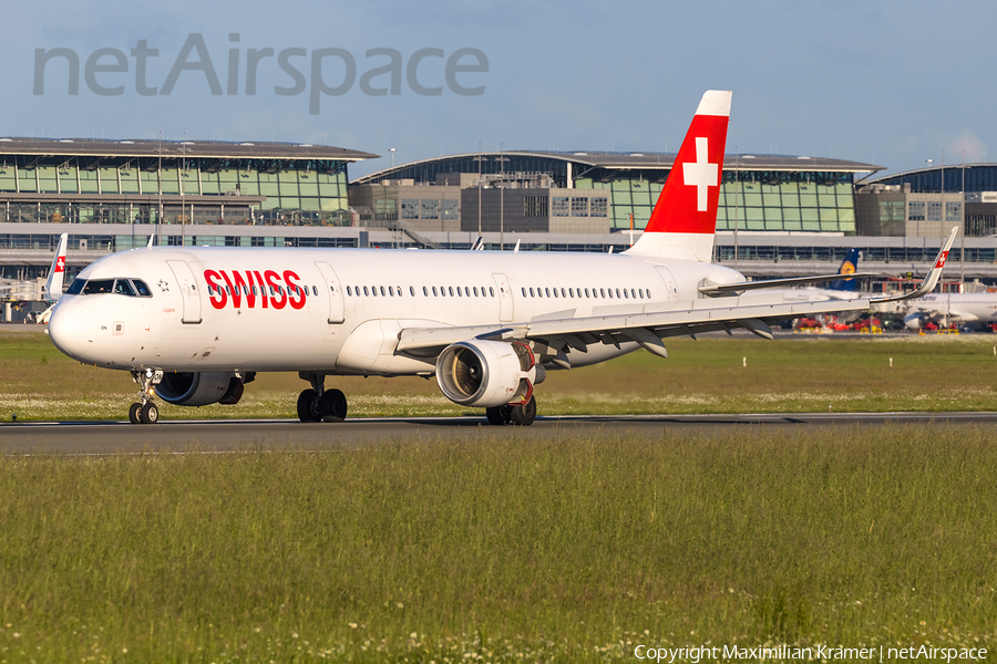 Swiss International Airlines Airbus A321-212 (HB-ION) | Photo 521613