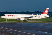 Swiss International Airlines Airbus A321-212 (HB-ION) at  Hamburg - Fuhlsbuettel (Helmut Schmidt), Germany