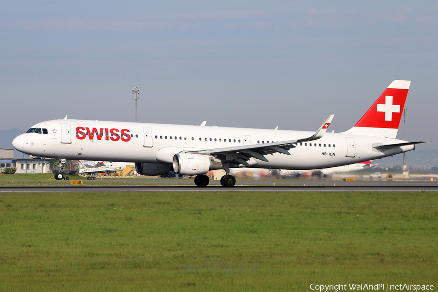 Swiss International Airlines Airbus A321-212 (HB-ION) | Photo 508519
