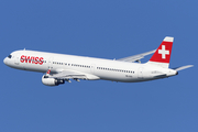 Swiss International Airlines Airbus A321-212 (HB-IOO) at  Barcelona - El Prat, Spain