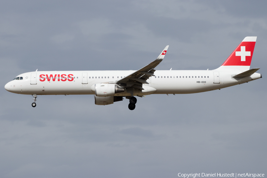 Swiss International Airlines Airbus A321-212 (HB-IOO) | Photo 517875