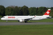 Swiss International Airlines Airbus A321-212 (HB-IOO) at  Hamburg - Fuhlsbuettel (Helmut Schmidt), Germany
