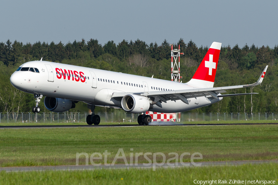 Swiss International Airlines Airbus A321-212 (HB-IOO) | Photo 107583