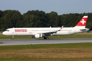 Swiss International Airlines Airbus A321-212 (HB-IOO) at  Hamburg - Fuhlsbuettel (Helmut Schmidt), Germany