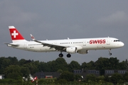 Swiss International Airlines Airbus A321-212 (HB-IOO) at  Hamburg - Fuhlsbuettel (Helmut Schmidt), Germany