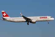 Swiss International Airlines Airbus A321-212 (HB-IOO) at  Hamburg - Fuhlsbuettel (Helmut Schmidt), Germany