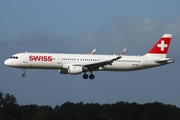 Swiss International Airlines Airbus A321-212 (HB-IOO) at  Hamburg - Fuhlsbuettel (Helmut Schmidt), Germany