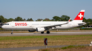 Swiss International Airlines Airbus A321-212 (HB-IOO) at  Hamburg - Fuhlsbuettel (Helmut Schmidt), Germany