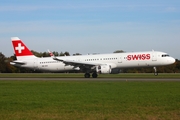 Swiss International Airlines Airbus A321-212 (HB-IOO) at  Hamburg - Fuhlsbuettel (Helmut Schmidt), Germany