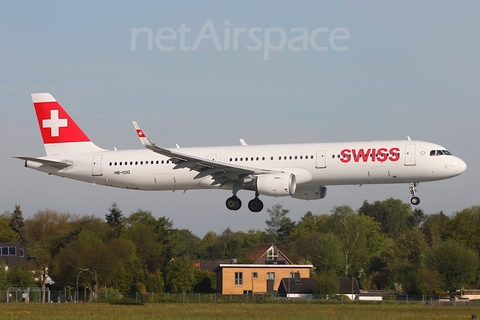 Swiss International Airlines Airbus A321-212 (HB-IOO) at  Hamburg - Fuhlsbuettel (Helmut Schmidt), Germany