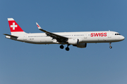 Swiss International Airlines Airbus A321-212 (HB-IOO) at  Zurich - Kloten, Switzerland