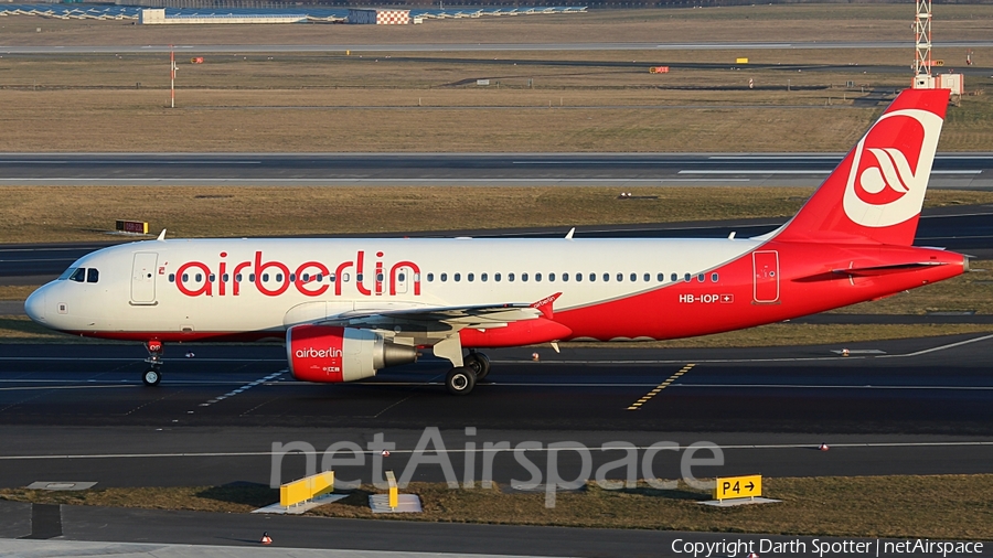 Air Berlin (Belair) Airbus A320-214 (HB-IOP) | Photo 209616
