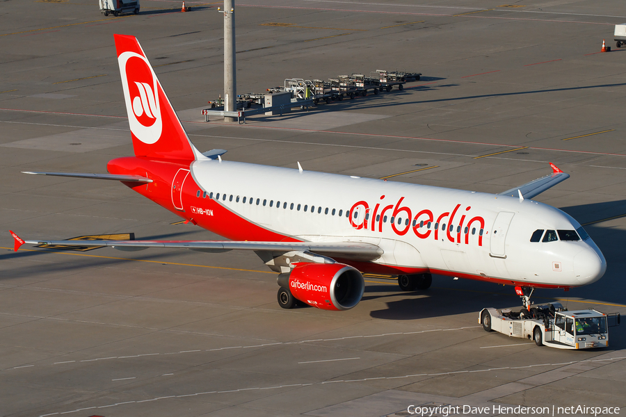 Air Berlin (Belair) Airbus A320-214 (HB-IOW) | Photo 40798