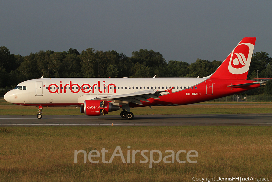 Air Berlin (Belair) Airbus A320-214 (HB-IOZ) | Photo 411637