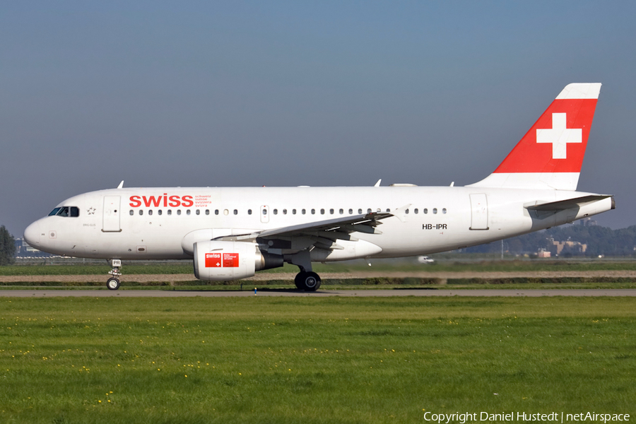 Swiss International Airlines Airbus A319-112 (HB-IPR) | Photo 548293