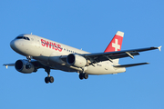 Swiss International Airlines Airbus A319-112 (HB-IPT) at  Barcelona - El Prat, Spain