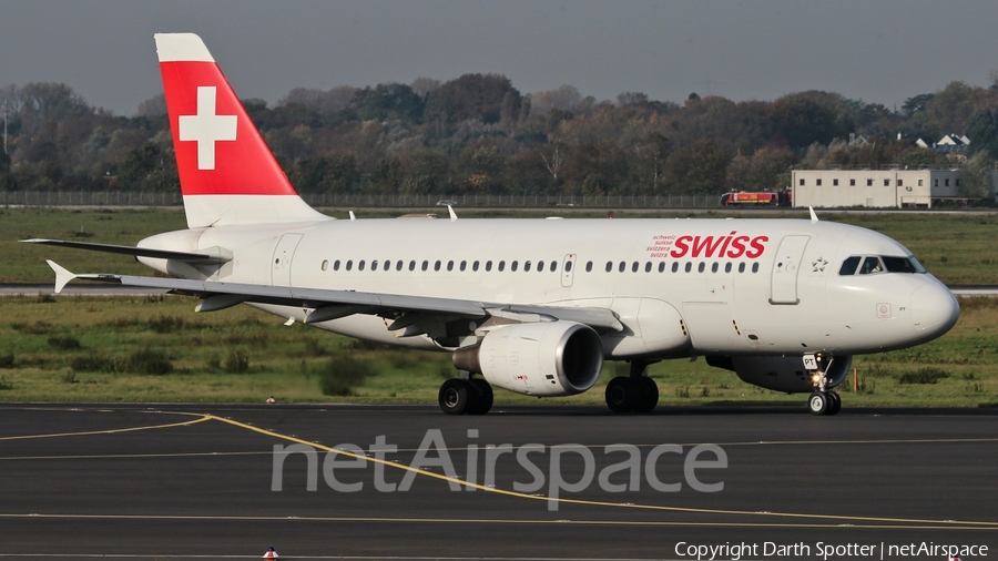 Swiss International Airlines Airbus A319-112 (HB-IPT) | Photo 223931