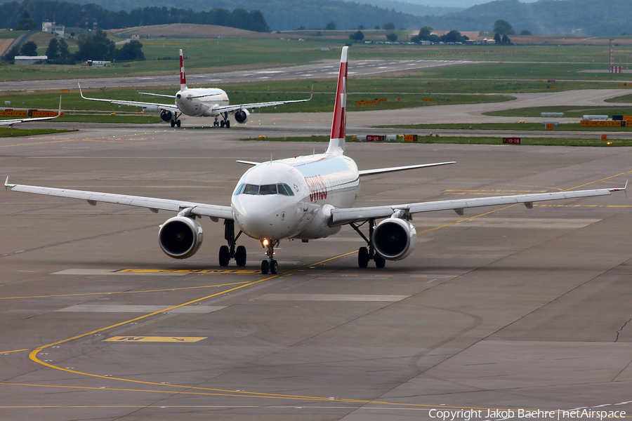 Swiss International Airlines Airbus A319-112 (HB-IPT) | Photo 187884