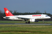 Swissair Airbus A319-112 (HB-IPT) at  Hamburg - Fuhlsbuettel (Helmut Schmidt), Germany