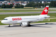 Swiss International Airlines Airbus A319-112 (HB-IPU) at  Zurich - Kloten, Switzerland