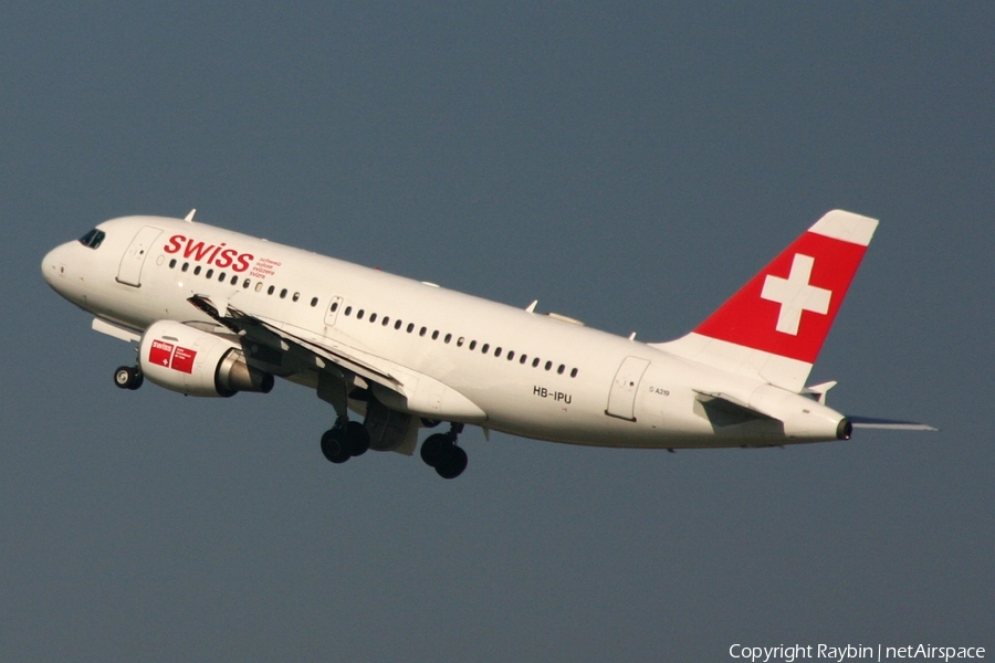 Swiss International Airlines Airbus A319-112 (HB-IPU) | Photo 549860