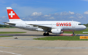 Swiss International Airlines Airbus A319-112 (HB-IPV) at  Hamburg - Fuhlsbuettel (Helmut Schmidt), Germany