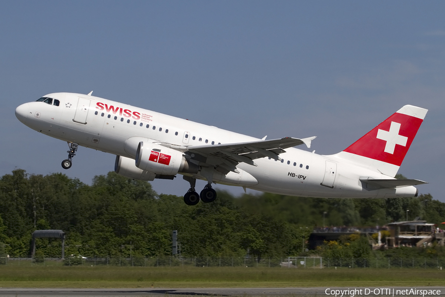 Swiss International Airlines Airbus A319-112 (HB-IPV) | Photo 409216