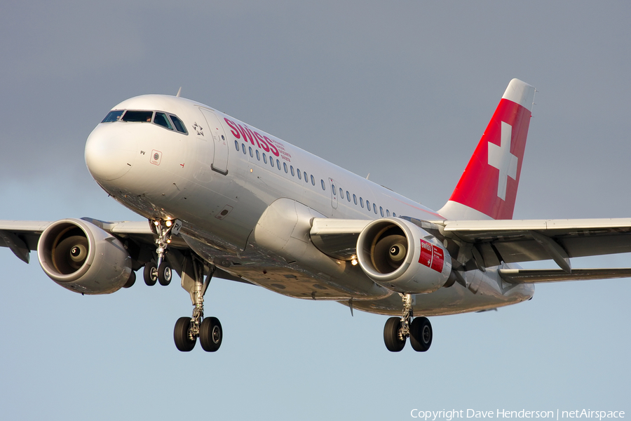 Swiss International Airlines Airbus A319-112 (HB-IPV) | Photo 3666