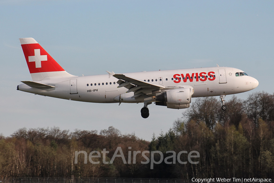 Swiss International Airlines Airbus A319-112 (HB-IPV) | Photo 152958