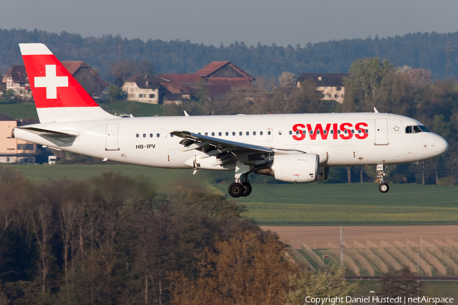 Swiss International Airlines Airbus A319-112 (HB-IPV) | Photo 421395