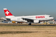 Swissair Airbus A319-112 (HB-IPV) at  Madrid - Barajas, Spain