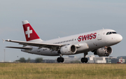 Swiss International Airlines Airbus A319-112 (HB-IPY) at  Paris - Charles de Gaulle (Roissy), France