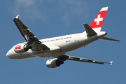 Swiss International Airlines Airbus A319-112 (HB-IPY) at  Hamburg - Fuhlsbuettel (Helmut Schmidt), Germany