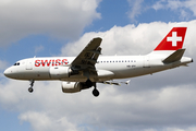 Swiss International Airlines Airbus A319-112 (HB-IPY) at  London - Heathrow, United Kingdom
