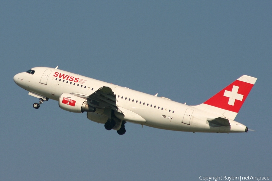 Swiss International Airlines Airbus A319-112 (HB-IPY) | Photo 549865