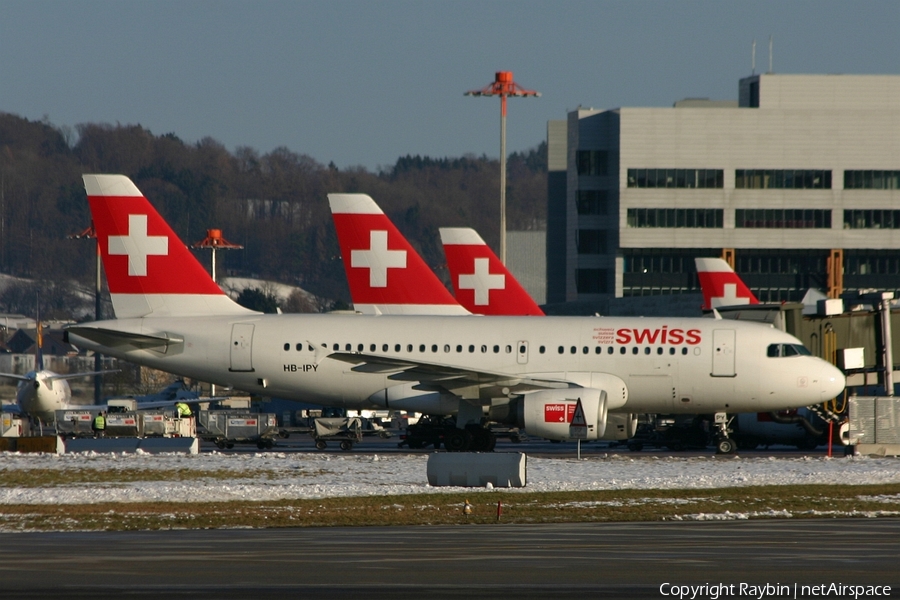 Swiss International Airlines Airbus A319-112 (HB-IPY) | Photo 557451