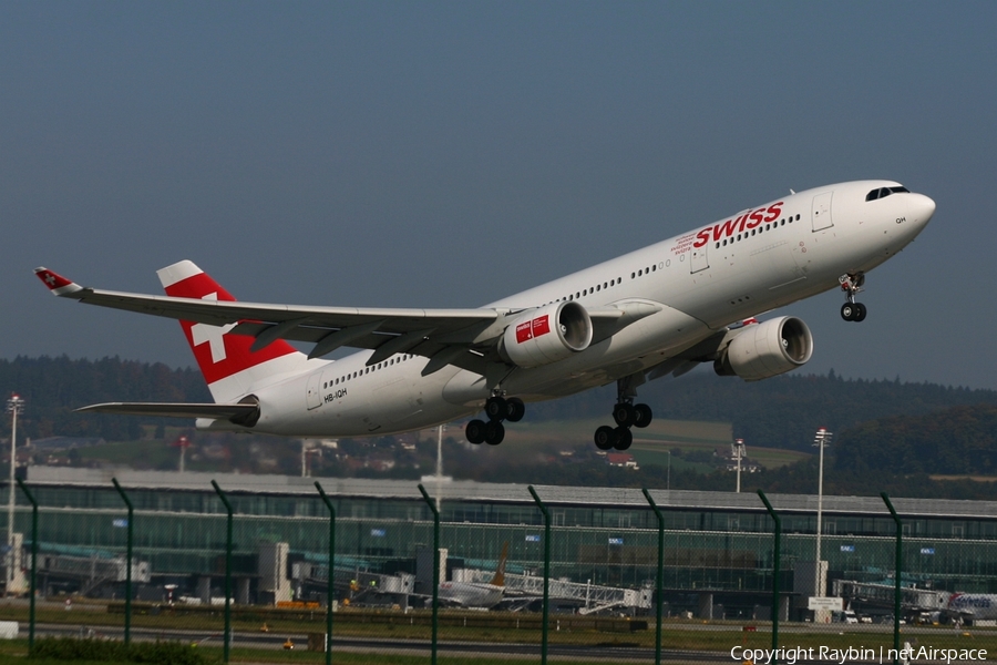 Swiss International Airlines Airbus A330-223 (HB-IQH) | Photo 549868