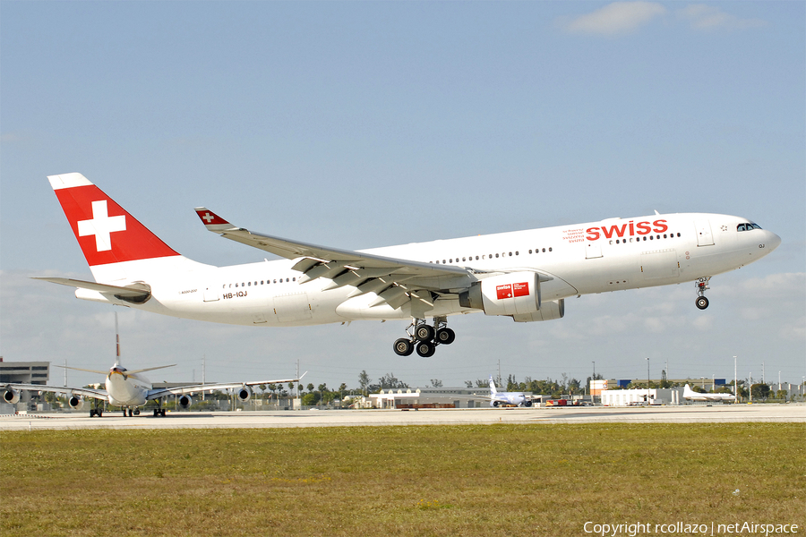 Swiss International Airlines Airbus A330-223 (HB-IQJ) | Photo 10241