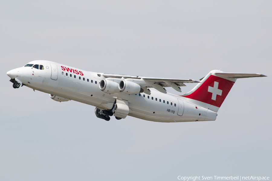 Swiss International Airlines BAe Systems BAe-146-RJ100 (HB-IYQ) | Photo 160351