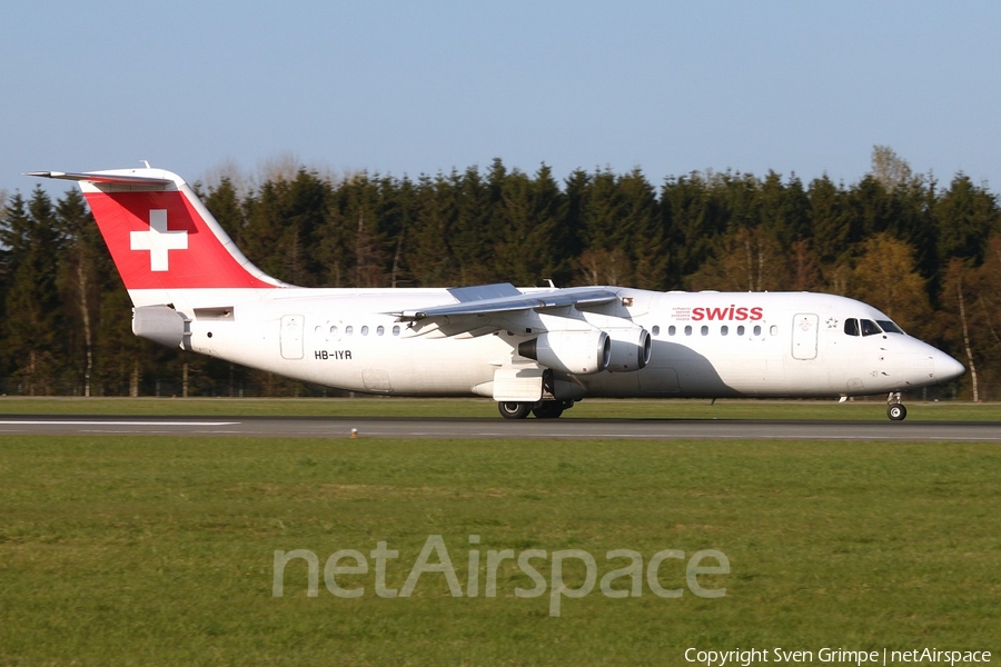 Swiss International Airlines BAe Systems BAe-146-RJ100 (HB-IYR) | Photo 25940